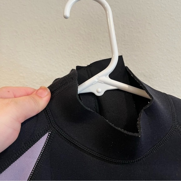 2.5mm Junior's NeoSport Shorty Springsuit size 12 black and lavender - Picture 13 of 14